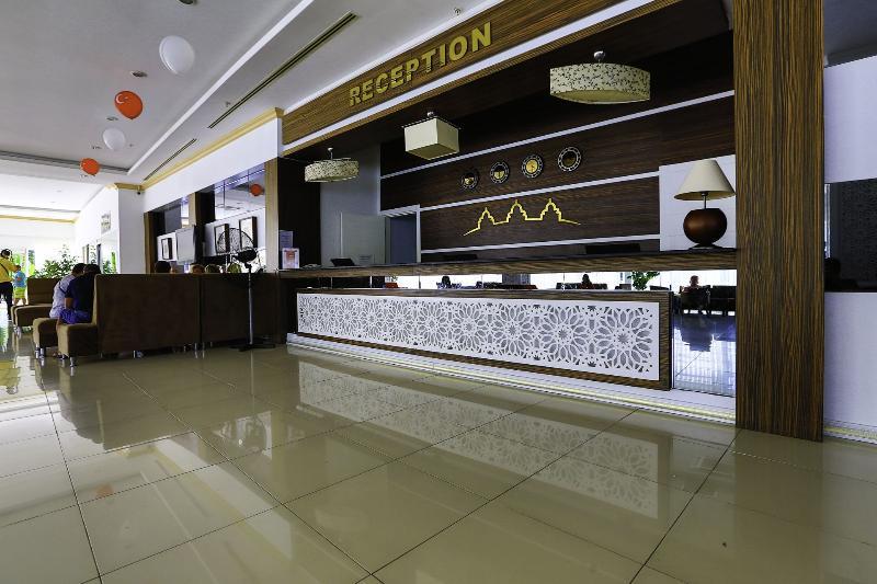 Royal Towers Hotel Kiris Exterior photo