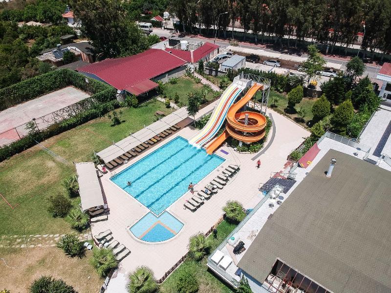 Royal Towers Hotel Kiris Exterior photo