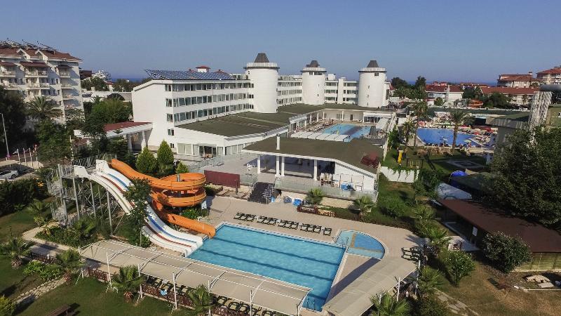 Royal Towers Hotel Kiris Exterior photo