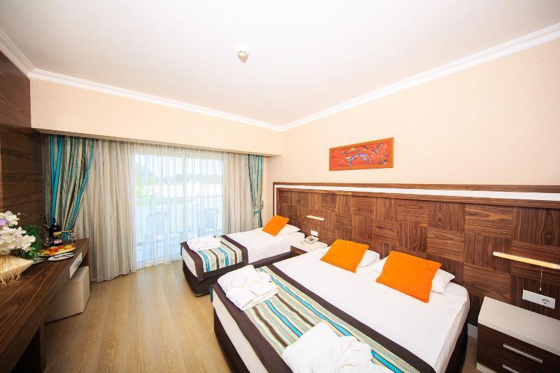 Royal Towers Hotel Kiris Exterior photo